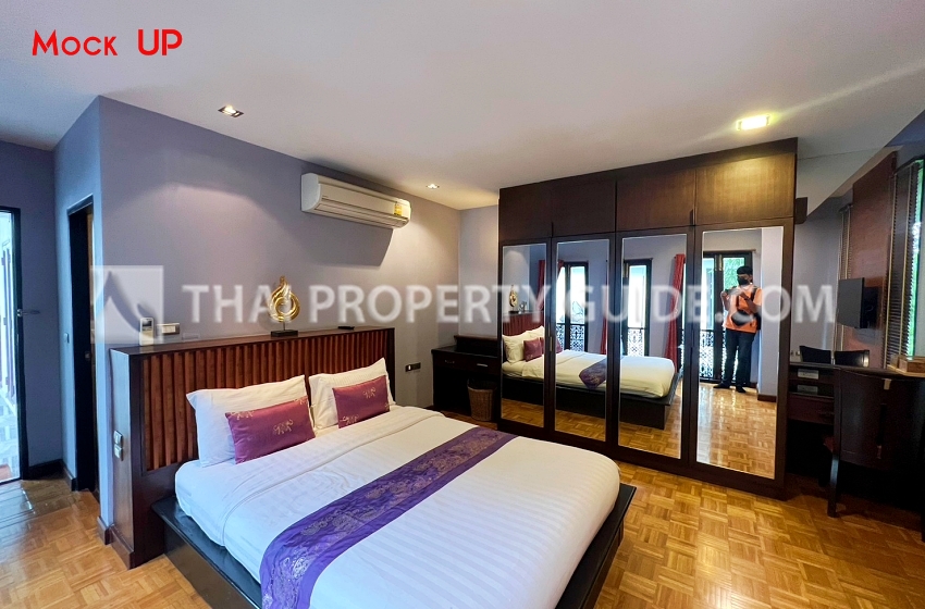 House with Private Pool in Sukhumvit 